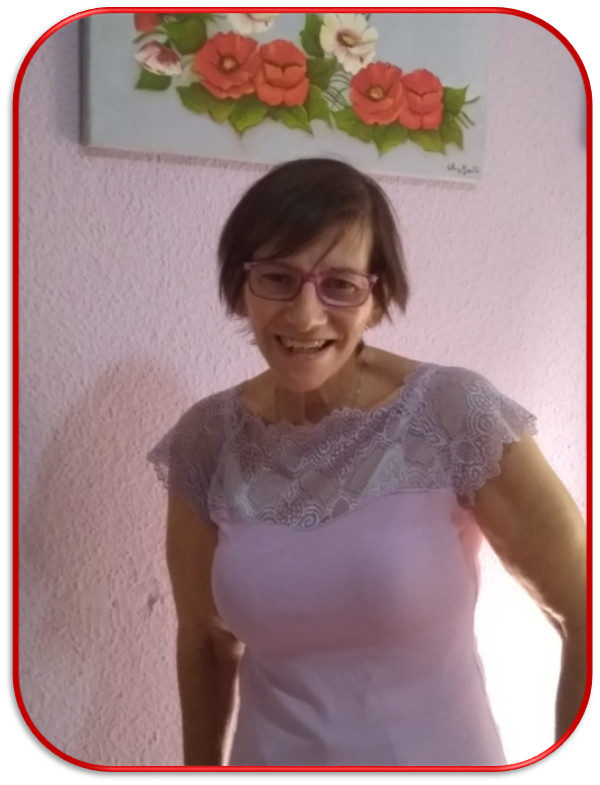 Cristina Zarca es escritora y poeta