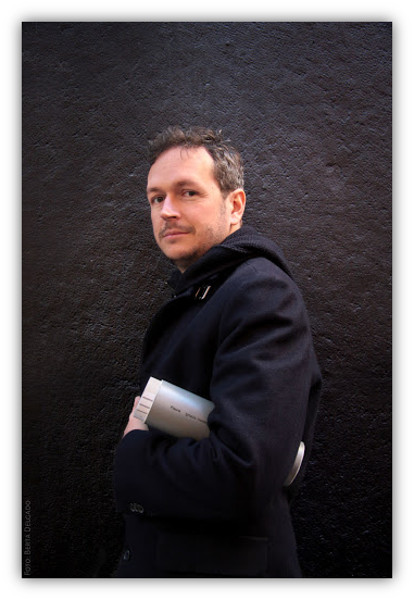 Ignacio Vleming , Poeta y comunicador auviovisual