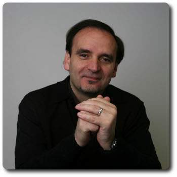 Francisco Acuyo, poeta y ensayista