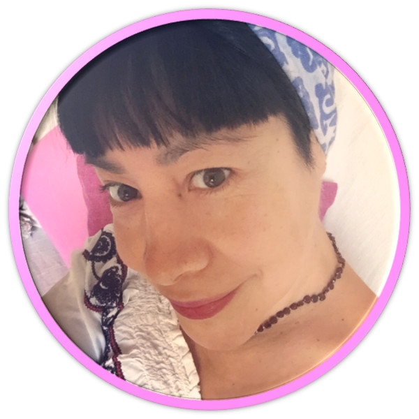 Lorena Avelar es poeta, periodista y cronista