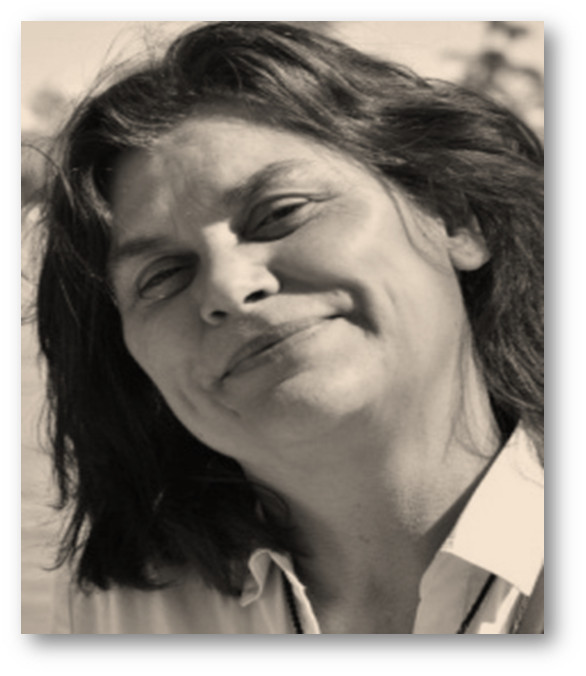 Cloti Jiménez Guzzo es escritora, poeta y psicóloga