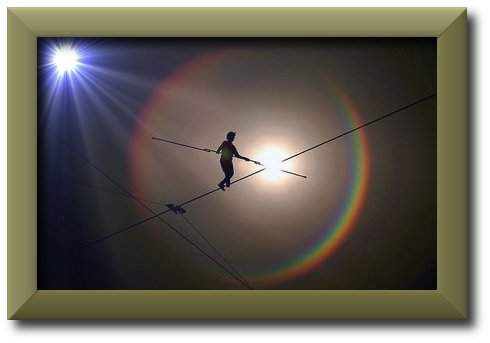 Al otro lado de la cuerda, poema de Adolfo Marchena