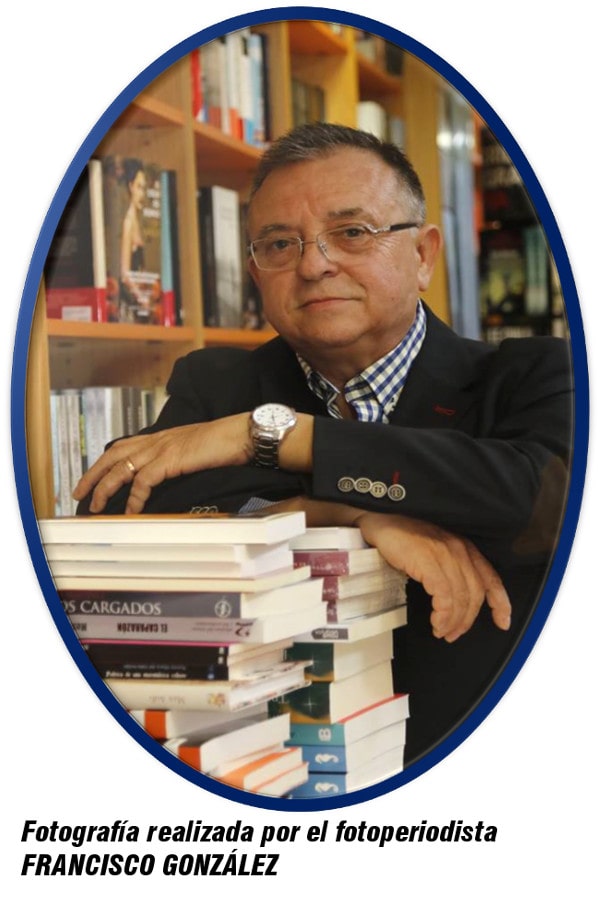 Antonio Rodríguez , poeta. Fotografía realizada por el fotoperiodita Francisco González