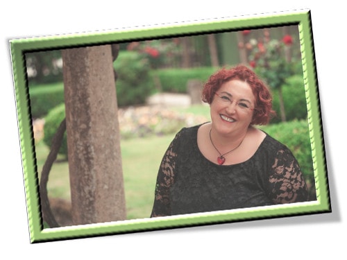 Gemma Serradell Asensi con ejemplares de su libro